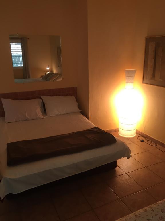 Gil'S Guest Rooms Neve Zohar Room photo